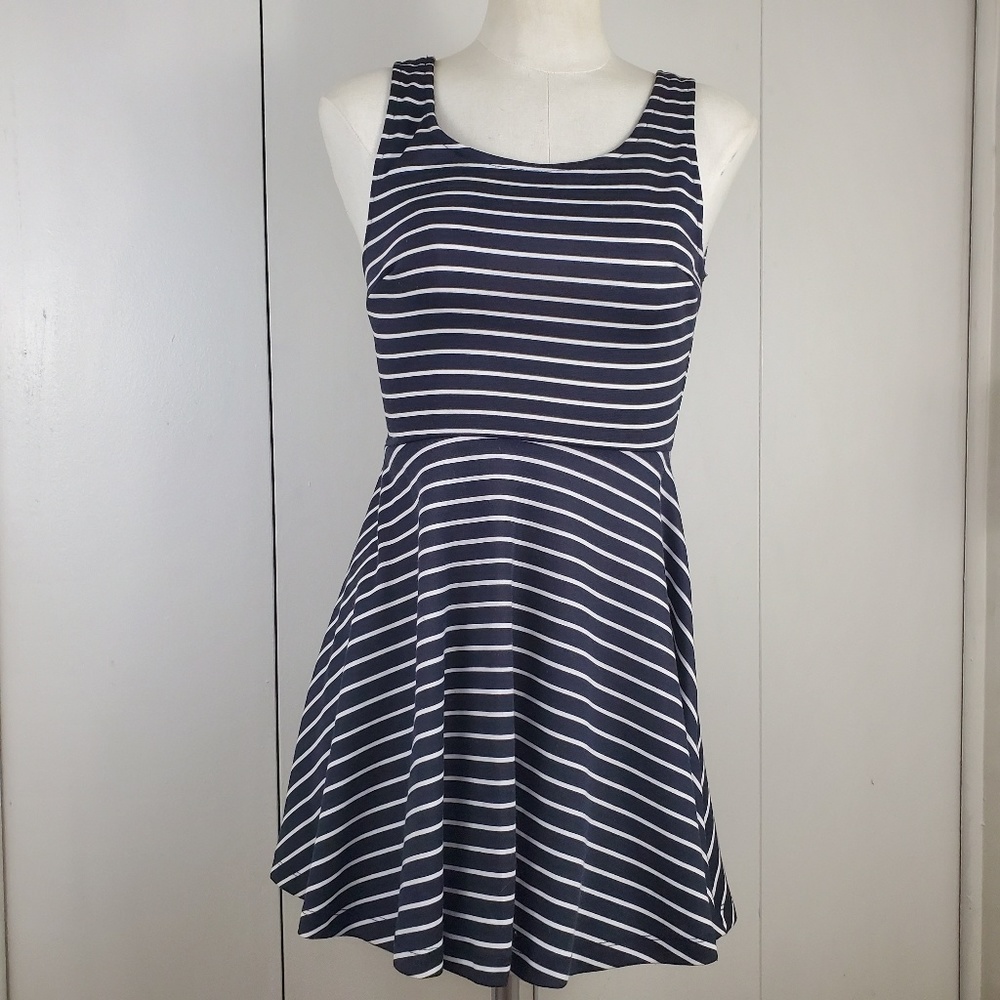 Forever 21 Fit & Flare Dress Size Small